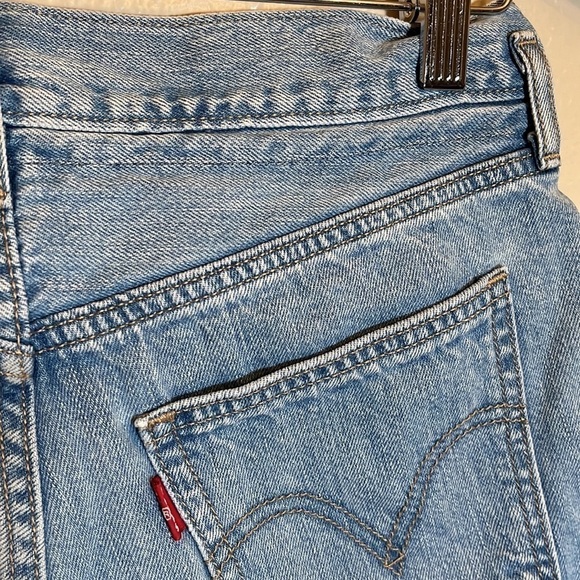 LEVI’S Blue Jean Shorts - Picture 10 of 16